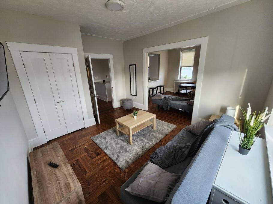 Ferienwohnung Elegant 2 Bed Gem! Mins From Nyc Union City Exterior foto